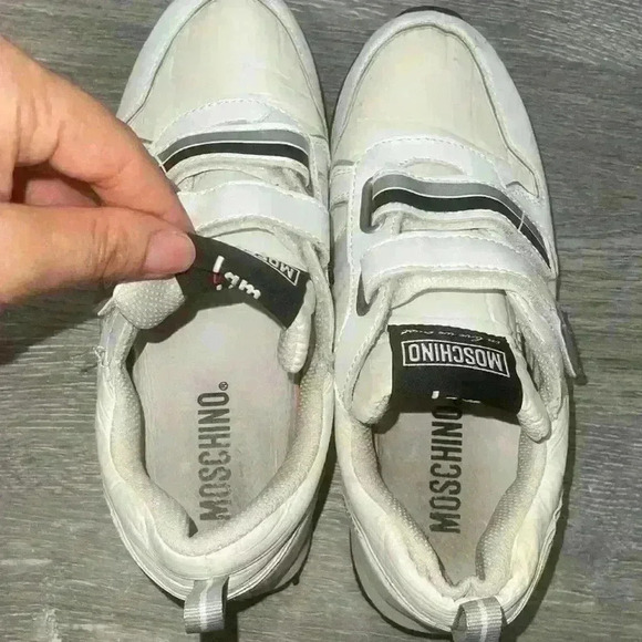 Moschino kids White and Black Trainers size 3 1/2 - Picture 6 of 9